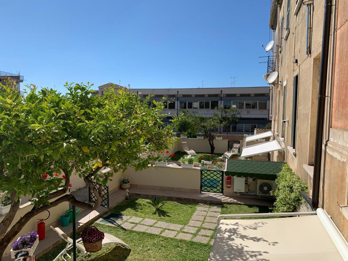 Don Francisco Rooms Tropea Buitenkant foto