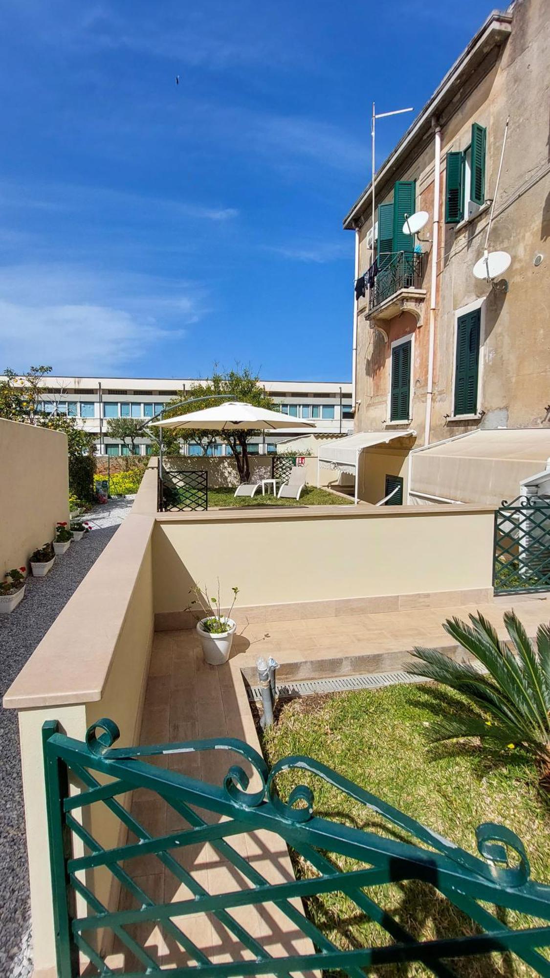 Don Francisco Rooms Tropea Buitenkant foto